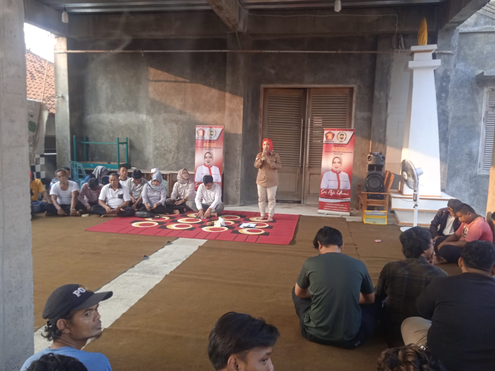 Reses Anggota DPRD Kabupaten Purwakarta Di Desa Cilandak, Warga Antusias